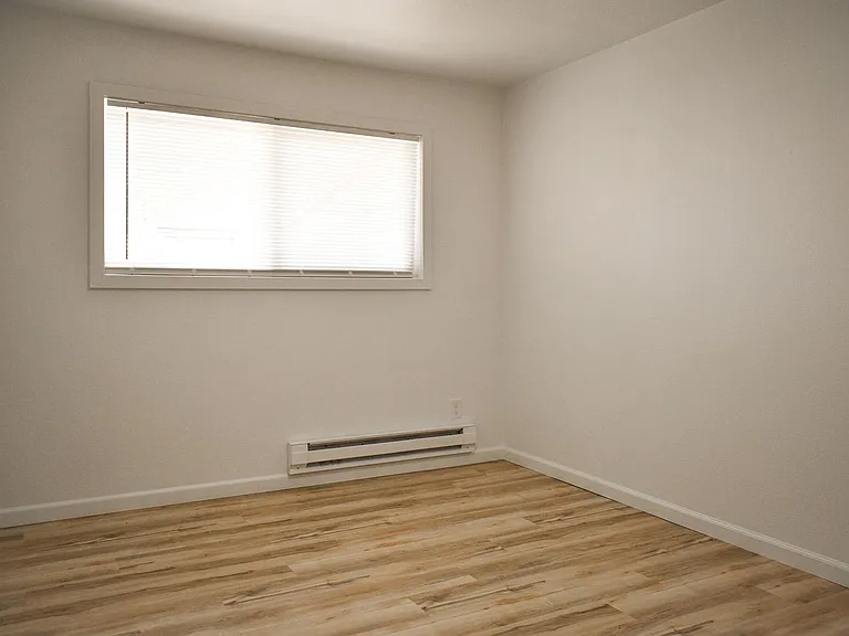 Casa Grande Apartments — Photo 12