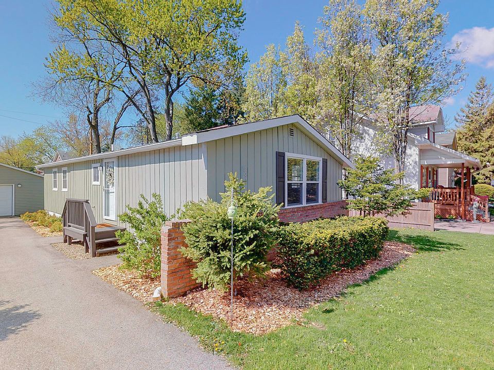 1st image of 904 Kenilworth Pl