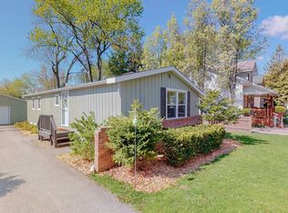 904 Kenilworth Pl, Aurora, IL 60506