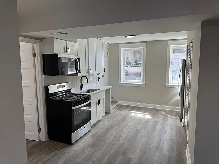 2360 S Sacramento Ave #BF — Photo 6