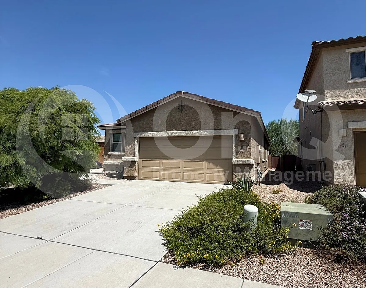 3 bed, 2.0 bath, 1444 sqft, $1,899 — Photo 2
