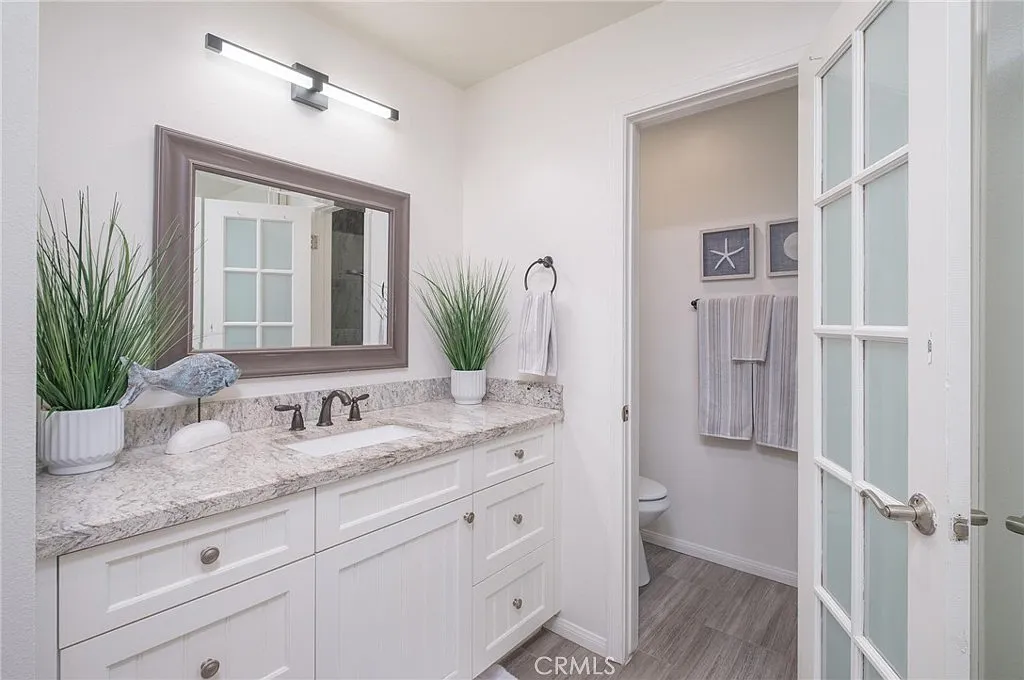 2 bed, 2.0 bath, 986 sqft, $4,000 — Photo 2