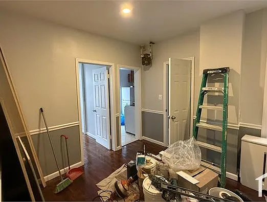 2408 Cambreleng Ave #3 — Photo 5