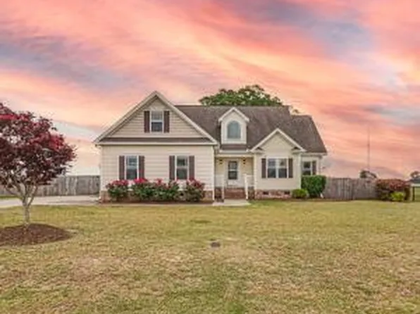 120 Brookside Way, Pikeville, NC 27863