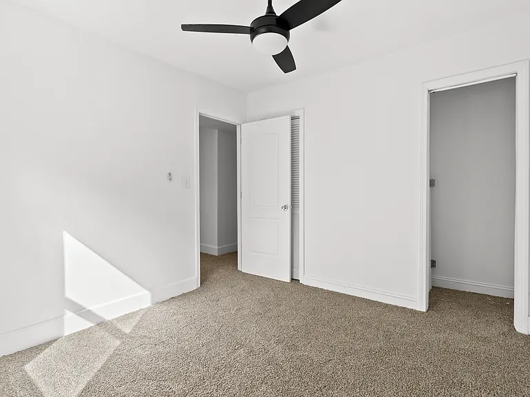1006 Carlton Ave — Photo 11