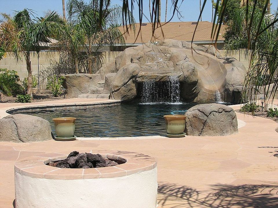 1st image of 231 S Trontera Cir