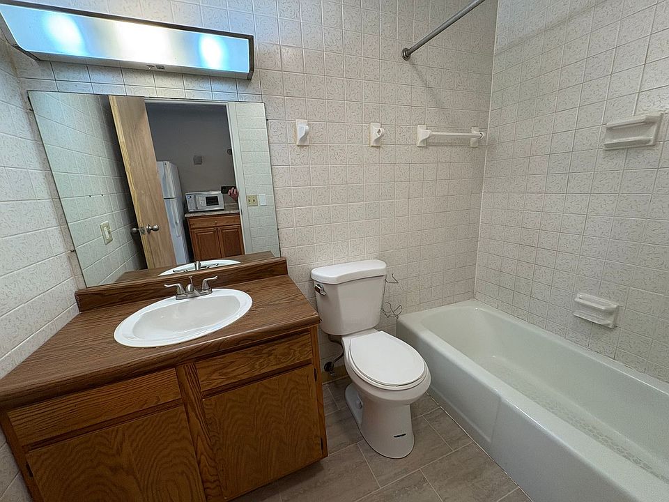 2nd image of 4213 Lake Land Blvd #13A