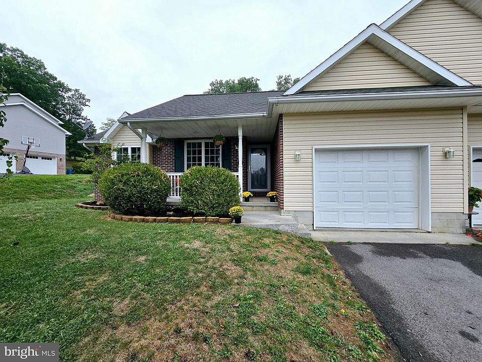 1st image of 18501 Palmer Ln