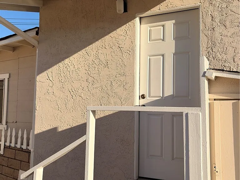 1222 S Gladys Ave #A — Photo 5
