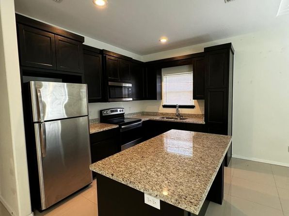 3102 Sabercat Ave APT 2