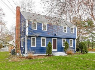 4 Trotwood Dr, West Hartford, CT 06117