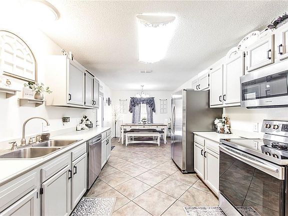 4th image of 312 L Kirth Dr