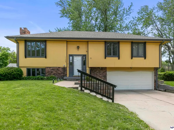 11705 Grand Ave, Omaha, NE 68164