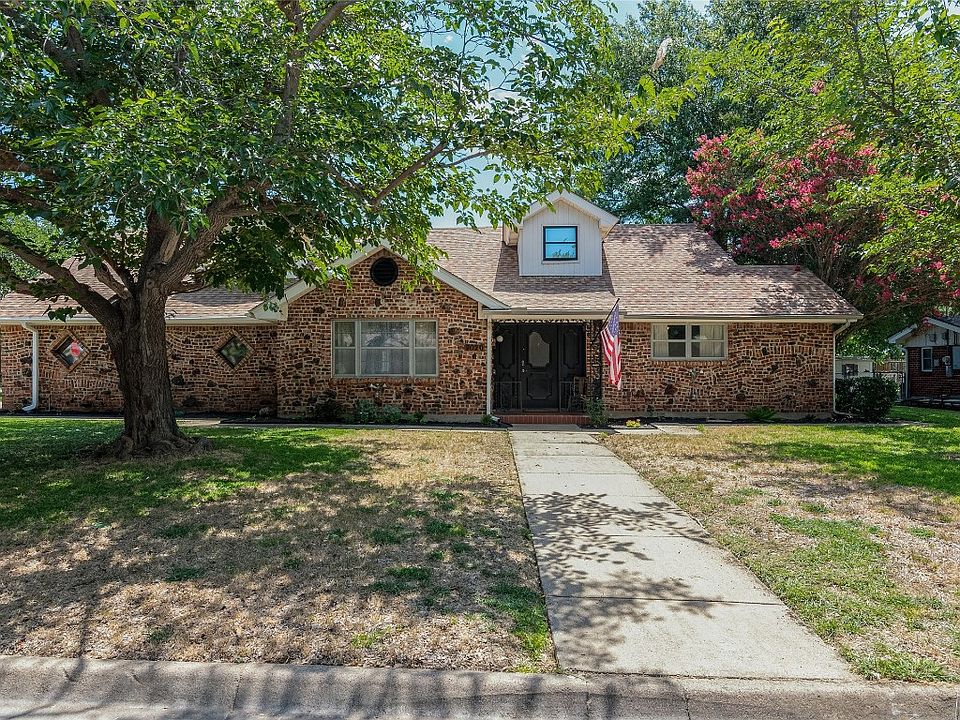 1st image of 4020 Golden Oaks Dr