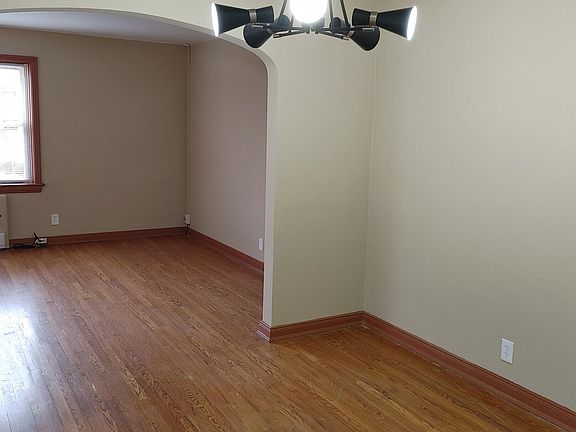 3rd image of 4620 Sulphur Ave #X