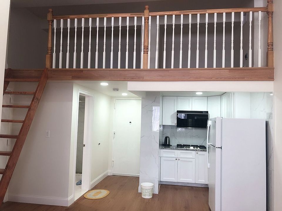 1st image of 155 Henry St APT 305
