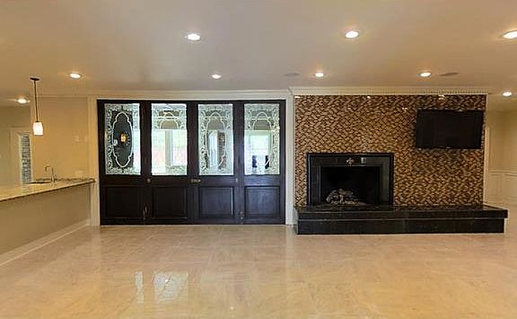 3rd image of 165 Cheron Dr