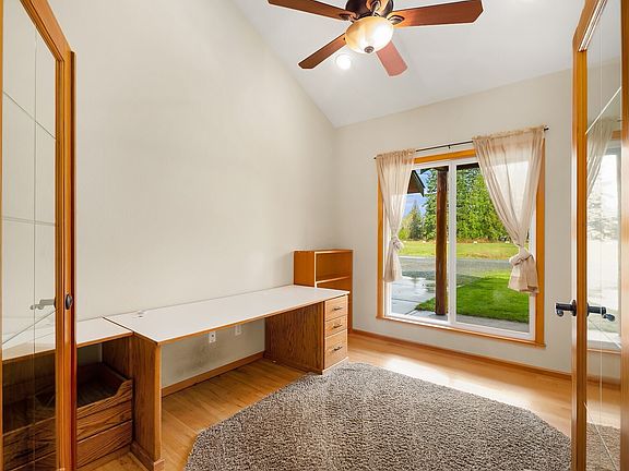 4th image of 3723 188th Street NE
