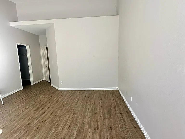 240 Sierra Madre Way — Photo 26