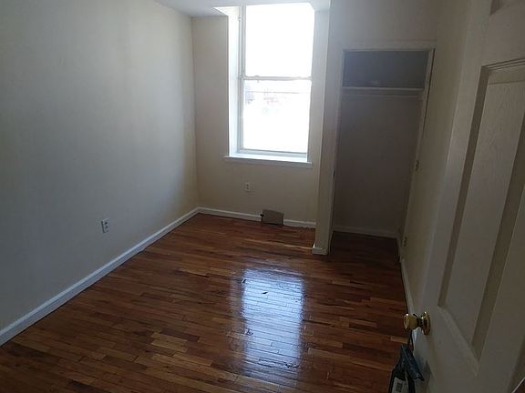 3rd image of 1723 W Tioga Street 1st Fl A