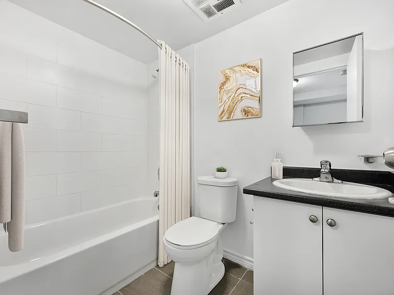 2110 Keele St #806 — Photo 9