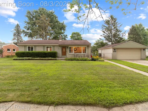 3616 Shoals St, Waterford, MI 48329