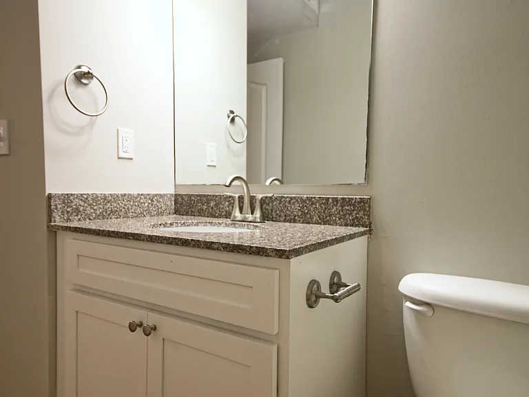 Hayden Place Apartments — Photo 35