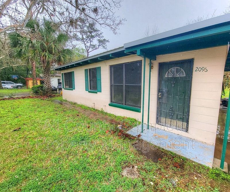 1st image of 2096 Broom St