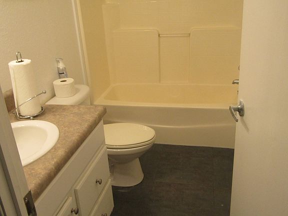 5th image of 121 Grande Ln