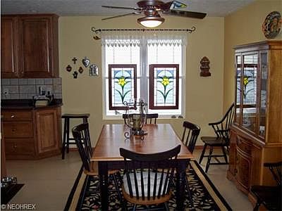 5th image of 660 Brownstone Cir
