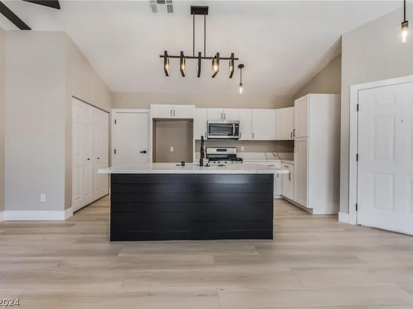 561 Sentry Ave, Henderson, NV 89002