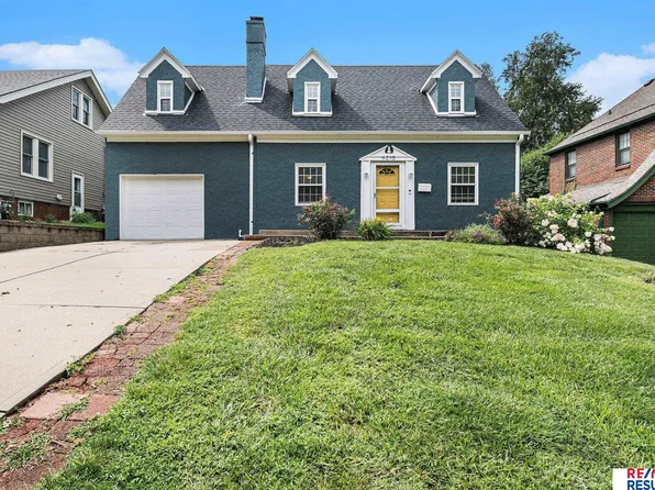 4215 Woolworth Ave, Omaha, NE 68105