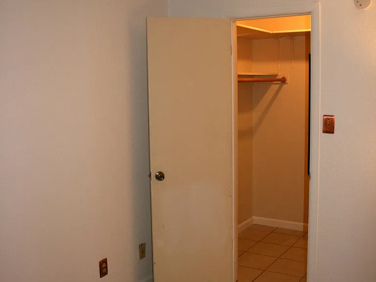 1620 N Wilmot Rd #F122 — Photo 12