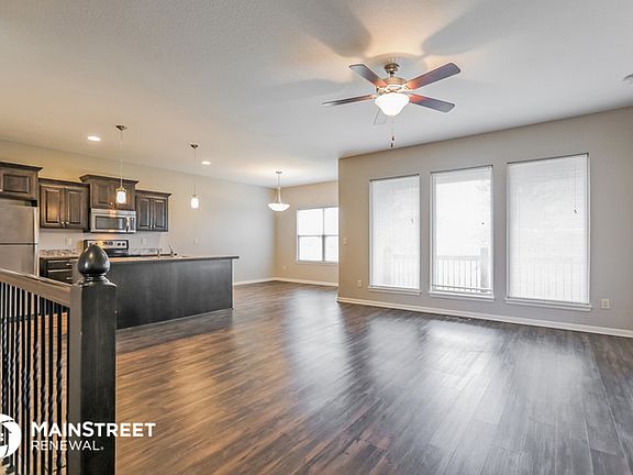 5th image of 205 NE Kim Ct