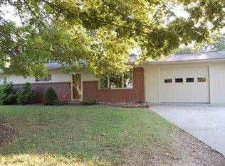 1738 31st St NE, Hickory, NC 28601