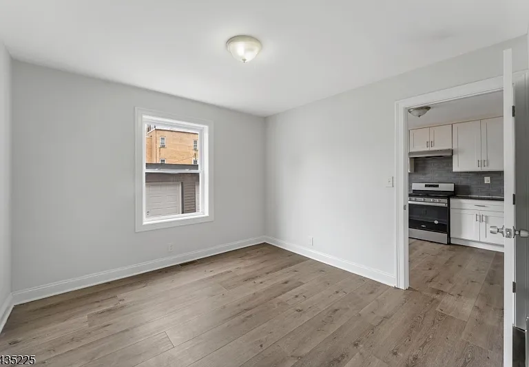 335 Henry St #3 — Photo 14