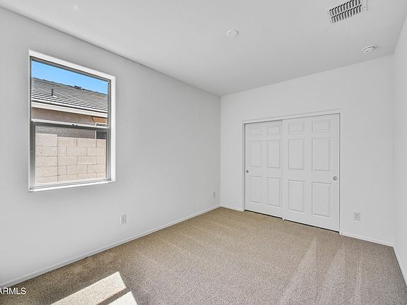 4th image of 37567 W PATTERSON Street