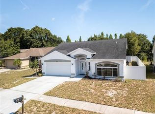 4712 Hunts Ct, Plant City, FL 33566
