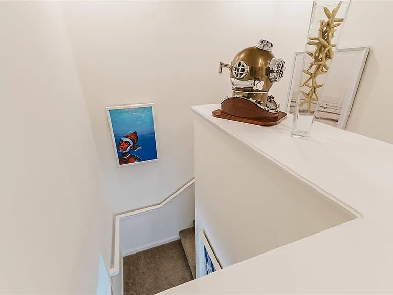 1564 Napoli Dr W — Photo 14