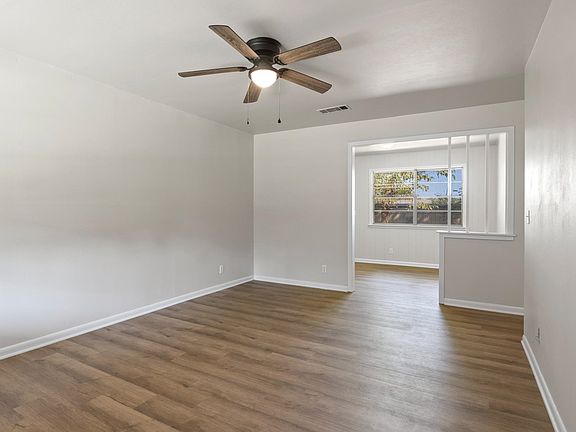 4th image of 104 Hilltop Dr