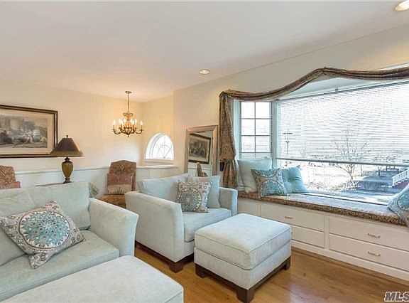 3rd image of 241-25 Oak Park Dr #55C