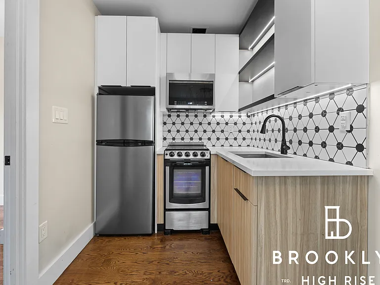 659 Hancock St #3B — Photo 5