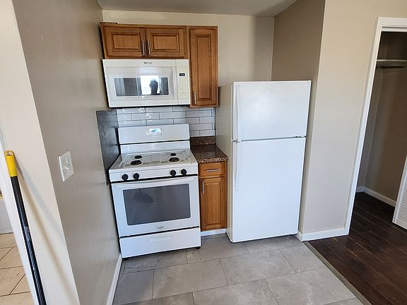 5th image of 138 Henry St #3E