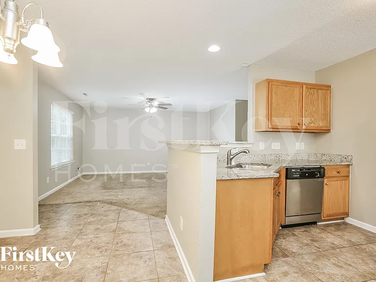 4708 Mallard Creek Dr — Photo 5
