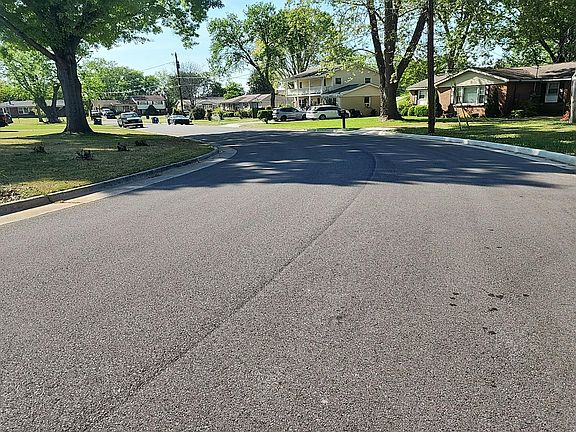 4th image of 308 McAlpine Dr SE