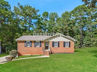 70 Roundup Ct, Ellenwood, GA 30294