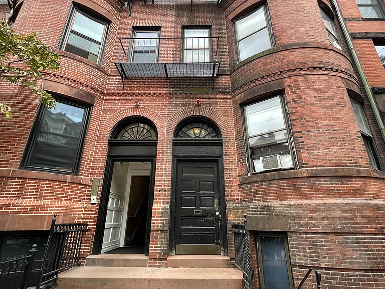 509 Beacon St #2 — Photo 10