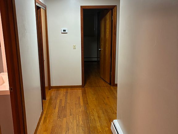 4th image of 994 Peru Rd