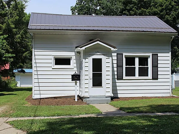 170 Locust St, Girard, PA 16417
