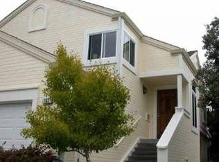 102 Parfait Ln, Alameda, CA 94502